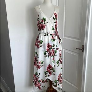 EUC Dream Of Me Floral Cinched Waist Dress Size Medium